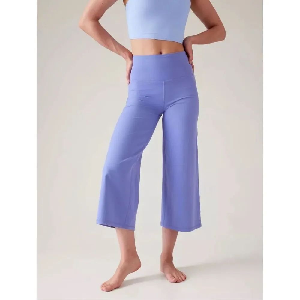 Athleta Elation Wide leg Crop Pants Purple Size XS Yoga Pants